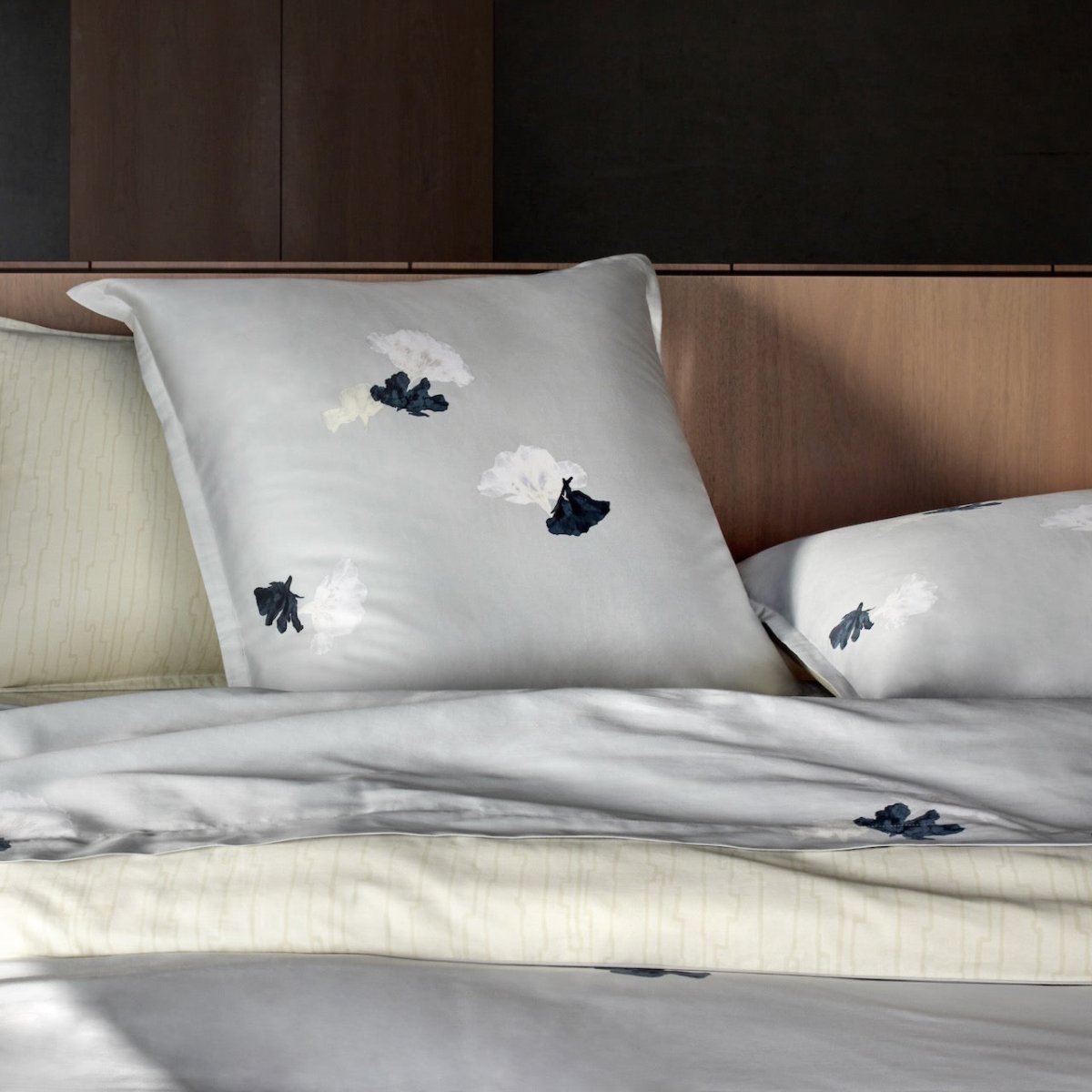 Moon Flowers Bedding by Hugo Boss Home